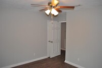 113 E Witcher Ln photo'