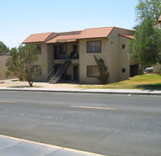 724 E Virginia Way in Barstow, CA - Building Photo - Building Photo