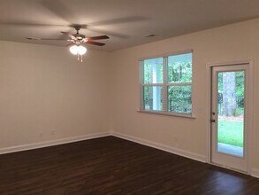 215 Swan Dr in Summerville, SC - Building Photo - Building Photo