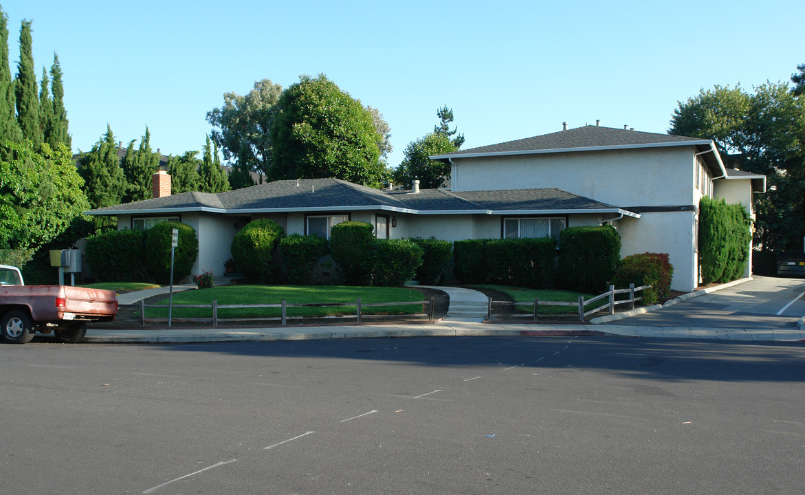 3671 Peacock Ct in Santa Clara, CA - Building Photo