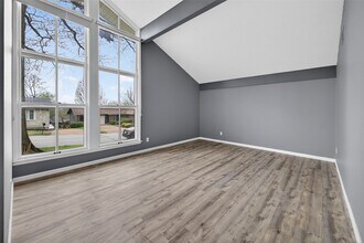 495 Baywillow Dr in Ballwin, MO - Building Photo - Building Photo