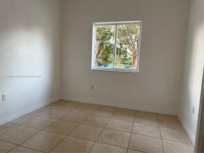 13284 Old Biscayne Dr in Miami, FL - Building Photo - Building Photo