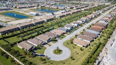 8161 Hanoverian Dr in Greenacres, FL - Foto de edificio - Building Photo