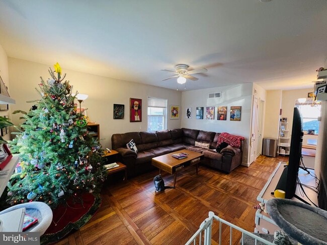 909 S Irving St in Arlington, VA - Building Photo - Building Photo