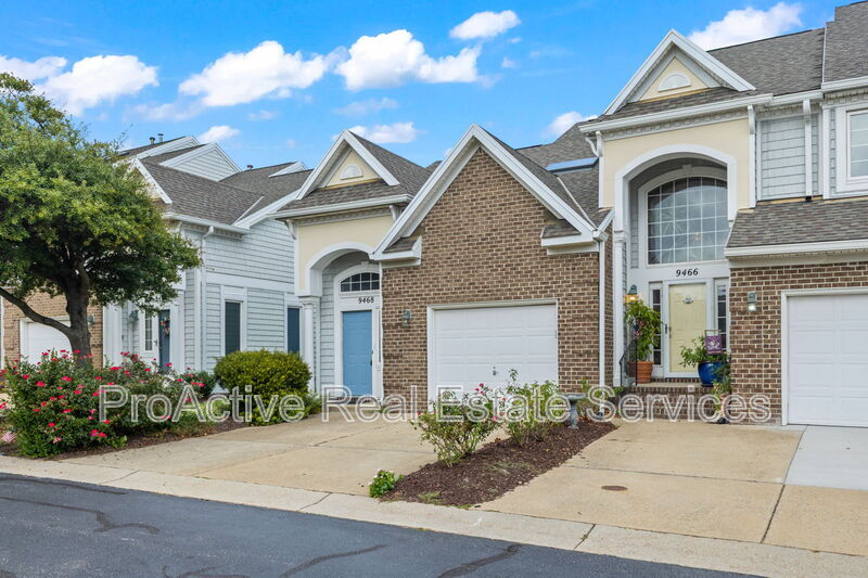 9468 Bay Front Dr in Norfolk, VA - Building Photo