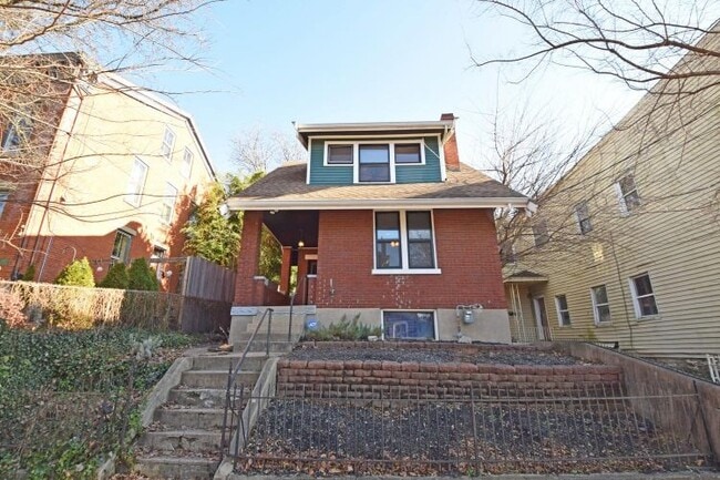 1122 Holman Ave in Covington, KY - Building Photo - Building Photo