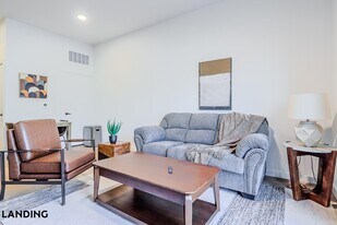 2623 Keene St, Unit 664 in Houston, TX - Building Photo