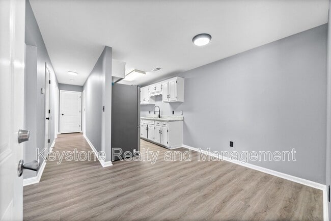 property at 1937 High St