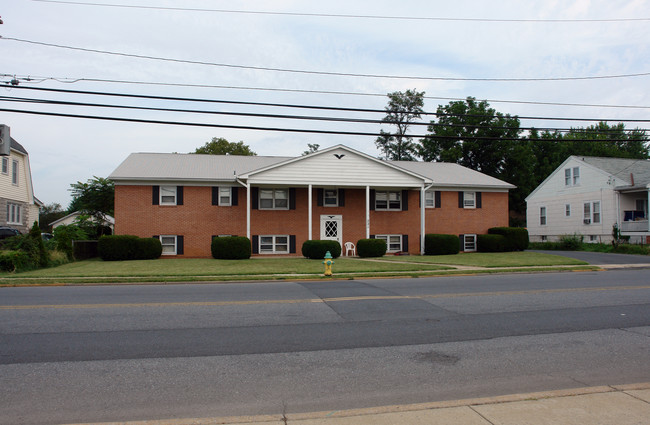 221 S Jefferson St in Frederick, MD - Building Photo - Building Photo