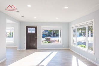 144 Granada Dr in Mountain View, CA - Building Photo - Building Photo