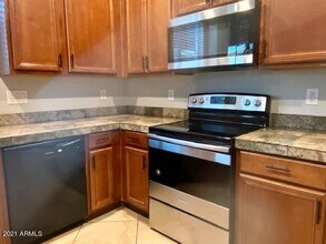 3657 E Hyatt Ln in Gilbert, AZ - Building Photo - Building Photo