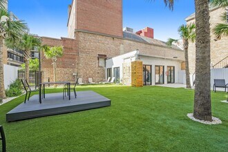 369 King St in Charleston, SC - Building Photo - Building Photo