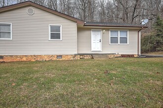 215 Haywood Dr in Kingsport, TN - Building Photo - Building Photo