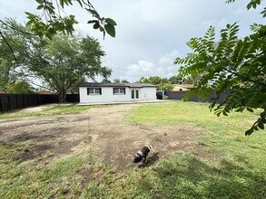 960 NW 11th St in Homestead, FL - Building Photo - Building Photo