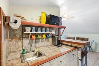 305 N 6th St, Unit A in Flagler Beach, FL - Foto de edificio - Building Photo