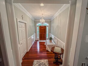 10505 Miller Rd in Oakton, VA - Building Photo - Building Photo