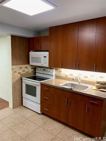3840 Anuhea St in Honolulu, HI - Building Photo - Building Photo
