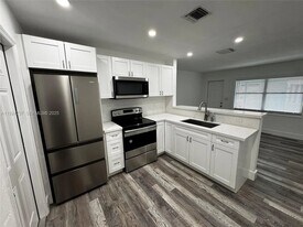 2030 Taylor St, Unit 2030 in Hollywood, FL - Building Photo