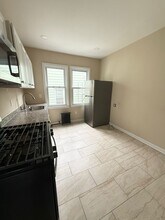 420 Bacheller Ave, Unit 2b in Linden, NJ - Foto de edificio - Building Photo