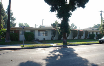 734 W Provential Dr in Anaheim, CA - Building Photo - Building Photo