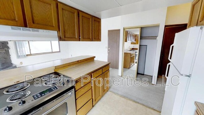 261 McCarrey St in Anchorage, AK - Building Photo - Building Photo