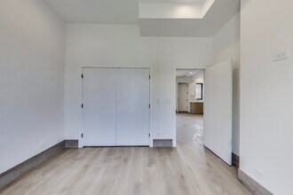 2023 N Drake Ave, Unit 3N in Chicago, IL - Foto de edificio - Building Photo