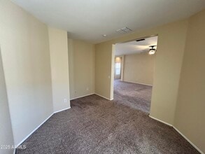 13768 W Country Gables Dr in Surprise, AZ - Building Photo - Building Photo