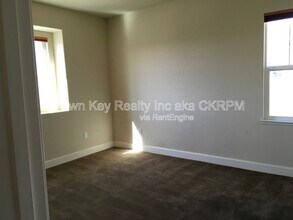 457 W Aventino Ave in Mountain House, CA - Building Photo - Building Photo