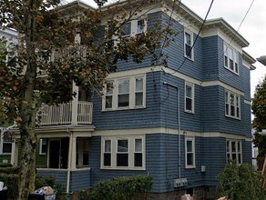 151 Forest Hills St in Boston, MA - Foto de edificio - Building Photo