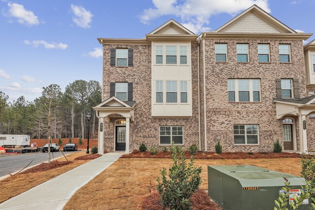 Greystone Suwanee in Suwanee, GA - Building Photo - Building Photo