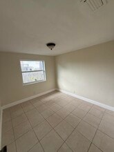 916 4th St in West Palm Beach, FL - Building Photo - Building Photo