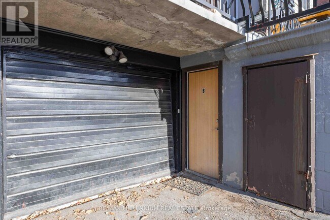 17 Greenlaw Ave in Toronto, ON - Building Photo - Building Photo