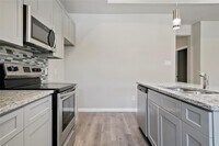 8005 Carver Rd photo'