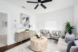 1200 S Brighton Ave, Unit Main House in Dallas, TX - Foto de edificio - Building Photo