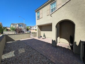 8096 Skye Roar Ct in Las Vegas, NV - Building Photo - Building Photo