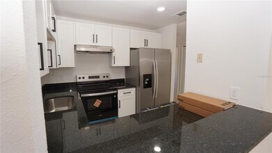 842 Angela Ln in Kissimmee, FL - Building Photo - Building Photo