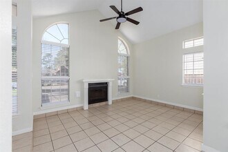 5442 Garden Village Dr in Houston, TX - Building Photo - Building Photo