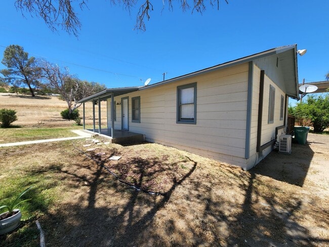 property at 4904 Estrella Rd