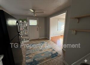 5557 Ramona Blvd in Jacksonville, FL - Building Photo - Building Photo