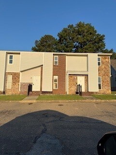 520 S Woodburn Dr in Dothan, AL - Building Photo
