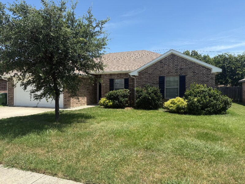 7120 Echo Hill Dr in Watauga, TX - Building Photo
