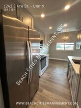 1242 E 4th St in Long Beach, CA - Building Photo - Building Photo