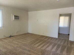 1016-1018 Hackberry Ave in Modesto, CA - Building Photo - Building Photo