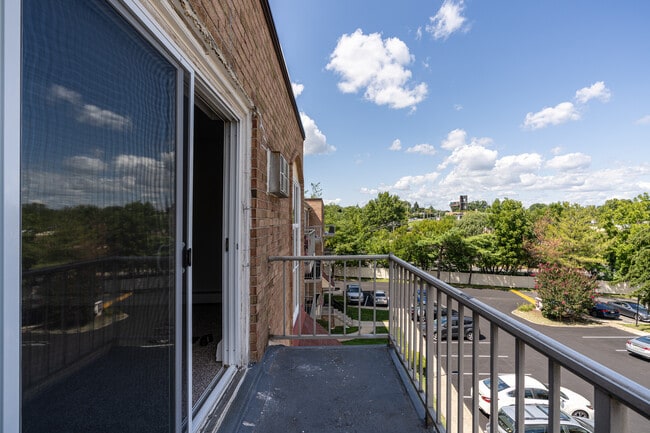 Bishop Hill Apartments