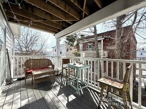 8 Nira Ave in Boston, MA - Foto de edificio - Building Photo