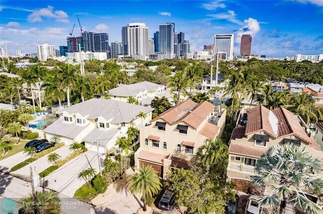property at 612 SW 8th Ave