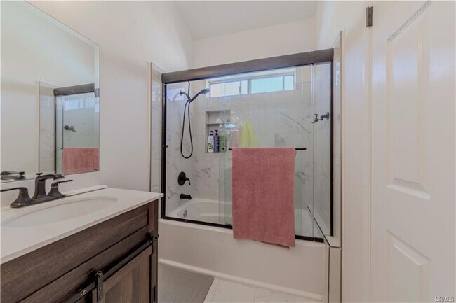 410 W 220th St in Carson, CA - Building Photo - Building Photo