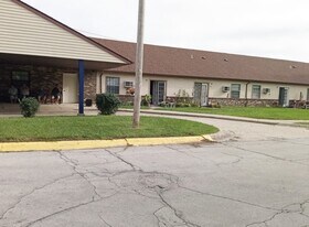 102 Price St in Lynn, IN - Building Photo