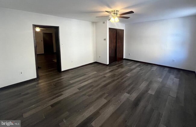 property at 2530 E Cambria St