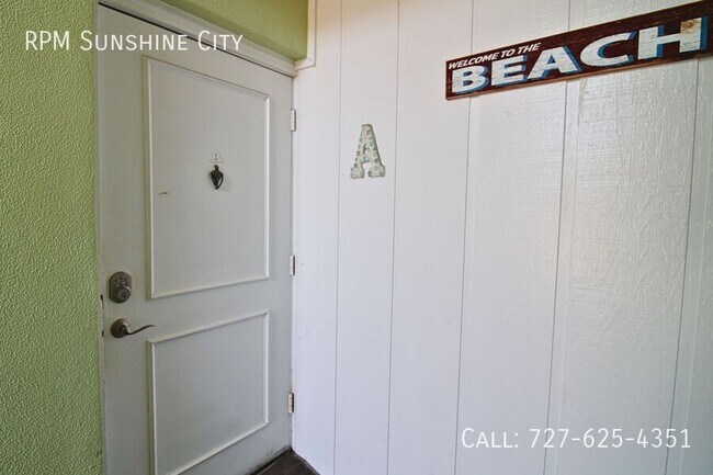 4199 38th Ave S in St. Petersburg, FL - Building Photo - Building Photo